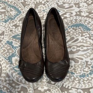 Natural Soul Espresso Leather Wedges